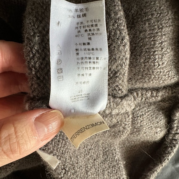 Burberry Women’s Aplaca Sweater - Picture 8 of 8